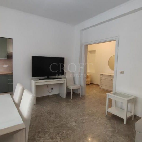 Centro-S. Pietro: Spacious, furnished 3 Bedroom, 2 bath, living room, large kitchen, 3 balconies. Bright, silent, air conditioning, near center.Ref. 600 - Photo 1