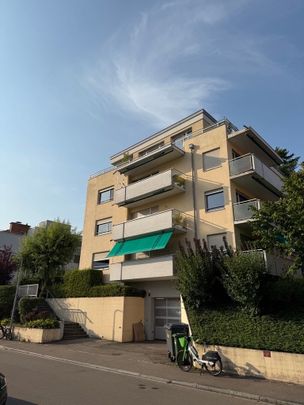 "Ruhige 3.5-Zimmer-Wohnung in Toplage: Urban Living trifft Naturidylle" - Photo 1