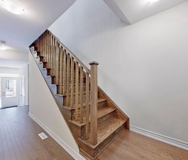 For Lease - 12 Gunton Street, Aurora, Ontario - Photo 4