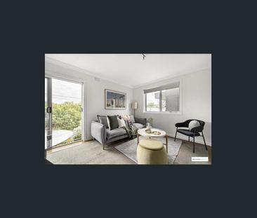 Perfectly positioned one bedroom apartment - Photo 1