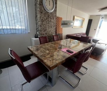 Exklusives Wohnen am Tillypark: Hochwertig möbliertes Haus - Photo 4