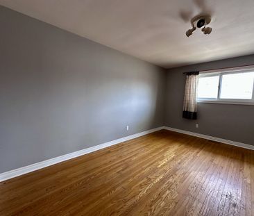 For Lease - 108 Iroquois Avenue, Oshawa, Ontario - Photo 4