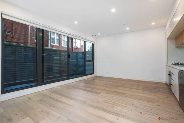 IDEAL LOCATION | PRIVATE COURTYARD - Photo 1