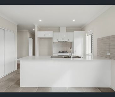 Newly Built Contemporary and Effortless Living, with Everything at your Fingertips! - Photo 6