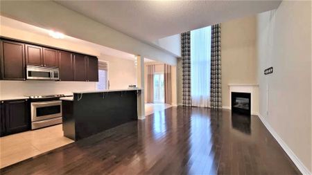 For Lease - 2495 Felhaber Crescent, Oakville, Ontario - Photo 2