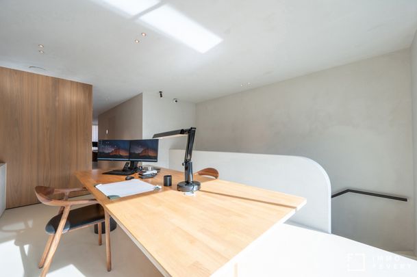 Zeer stijlvolle kantoorruimte te huur in centrum Knokke. - Photo 1