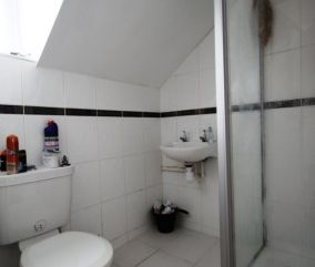 3 Bed - Homely 3 Bedroom House, Crookesmoor - Photo 5