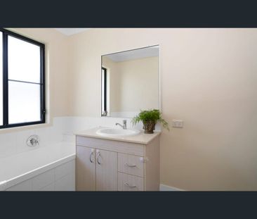 17 Coogee Terrace, Blacks Beach, Qld 4740 - Photo 5