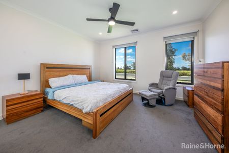 Luxury Family Home - Photo 3