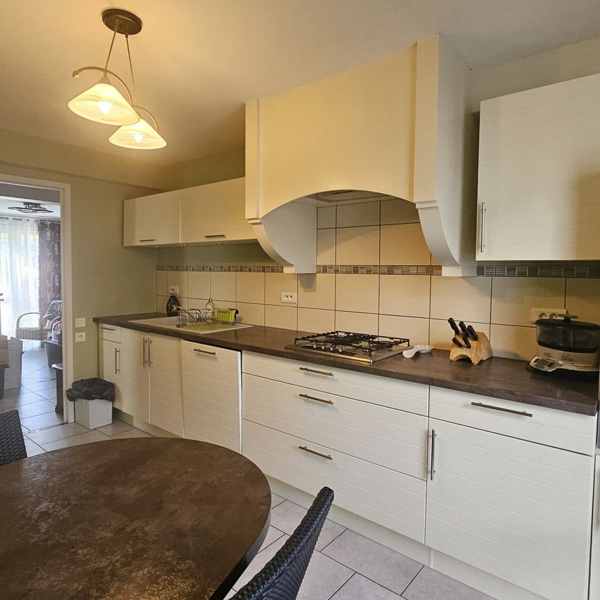 Location Maison 6 pièces 112m² POITIERS 86000 - Photo 1