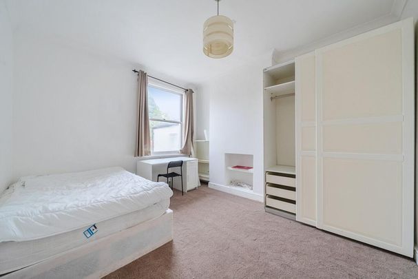 5 bedroom terraced house to rent - Photo 1