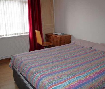 Firs Avenue, Firswood, Manchester, M16 - Photo 2