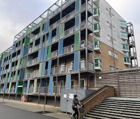 Central Cambridge Modern Apartment with Private Balcony and Secure ... - Photo 4