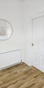 2 Bedroom Property in Balgair Terrace - Photo 4