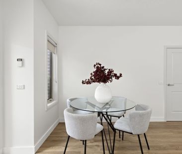 Charming Lalor Home: Your Next Sanctuary Awaits! - Photo 2