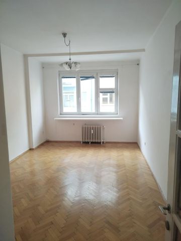 Pronájem bytu 2+1 75 m2 - Fotografie 3