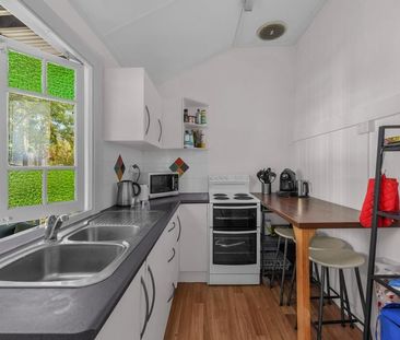 ROOM #5 Availabe to Rent - Partly Furnished bedroom in Share House-... - Photo 3