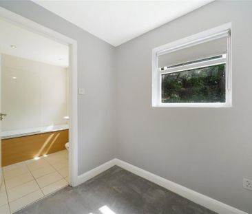 2 Bed Flat, Chatsworth Road, NW2 - Photo 4