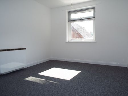 Market Place, Uttoxeter - Photo 4