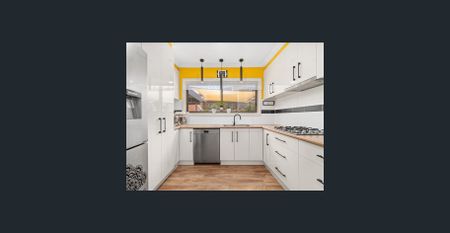 NEAT AS A PIN - Photo 5