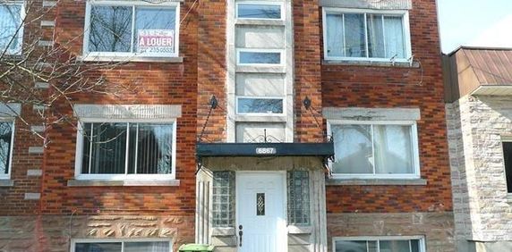 Appartement in Ville Emard /Lasalle Parc, Carrefour, METRO Angrignon - Photo 2