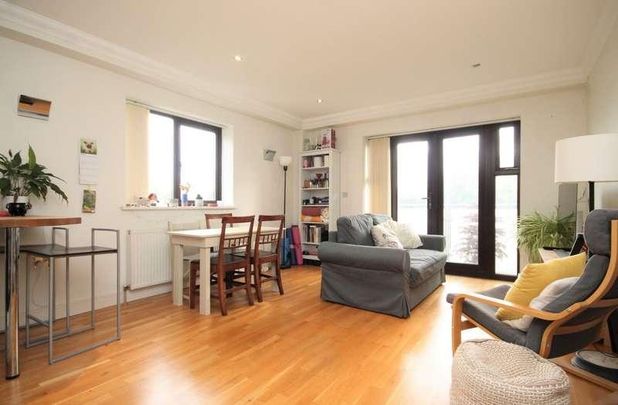 Maple Leaf Court, Broomfield Lane, Palmers Green, N13 - Photo 1