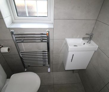 3 bedroom terraced house to rent - Photo 5