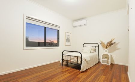 Lovely 4 Bedroom Home On The River - Photo 4