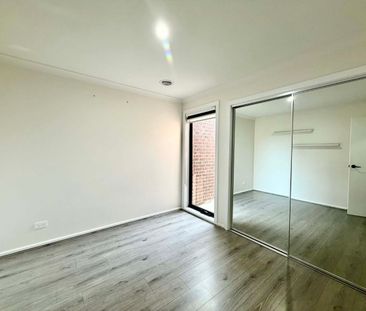 Beautiful Family Home in Mickleham - Photo 6