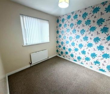 29 Lisnabreen Crescent, Bangor, BT20 4XF - Photo 3