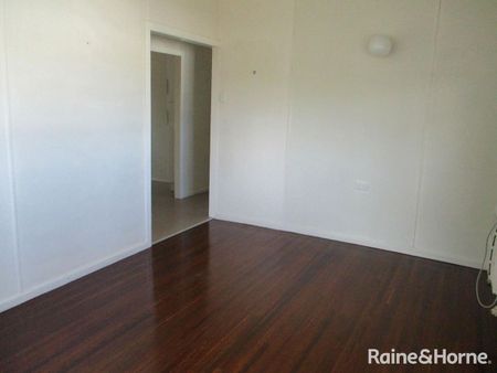 2 BEDROOM UNIT WITH OCEAN VIEWS IN SOUTH GLADSTONE - Photo 2