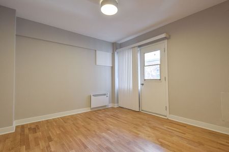 3455 Aylmer - Photo 4