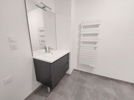 location Appartement T2 DE 42.05m² À VILLEURBANNE - Photo 2