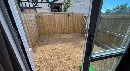 New Apartment close to town - Photo 3