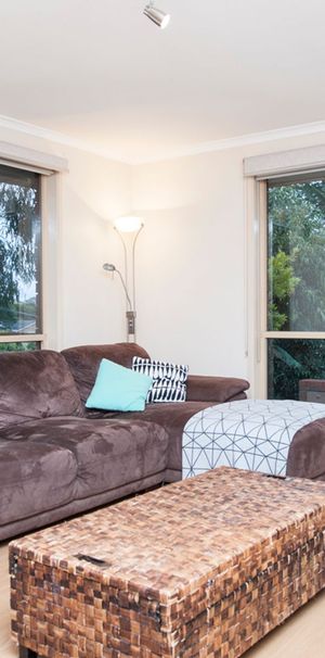 SINGLE STOREY CLOSE TO TEMPLESTOWE VILLAGE! - Photo 1