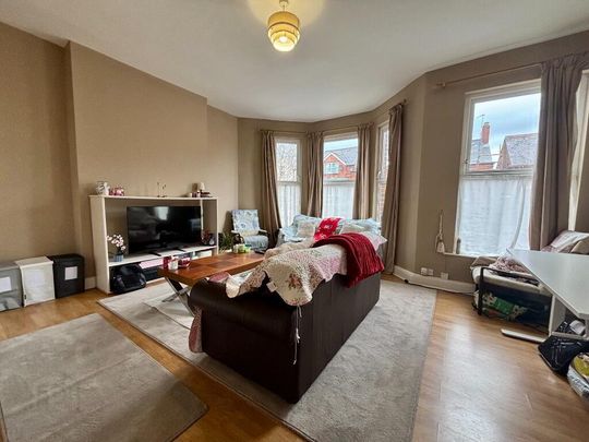 12 The Mount, Ferryhill, Belfast, BT5 4NA - Photo 1