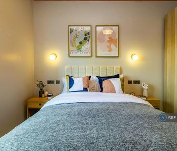 1 bedroom in a house share to rent - Photo 6