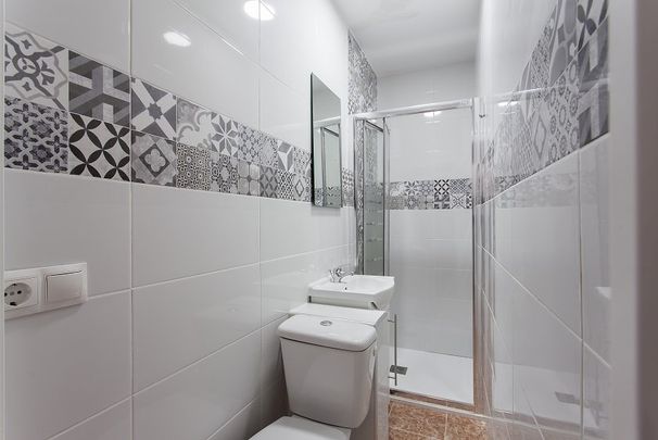 Elegant room with a balcony in El Carmen - Photo 1