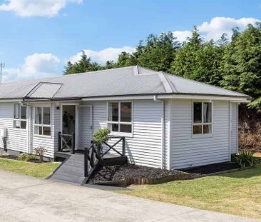 Recently renovated 4 Bedroom - Photo 3