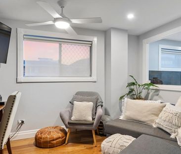 PICTURESQUE COASTLINE AT YOUR DOOR - RENT INCREASED TO $950/WEEK FR... - Photo 1