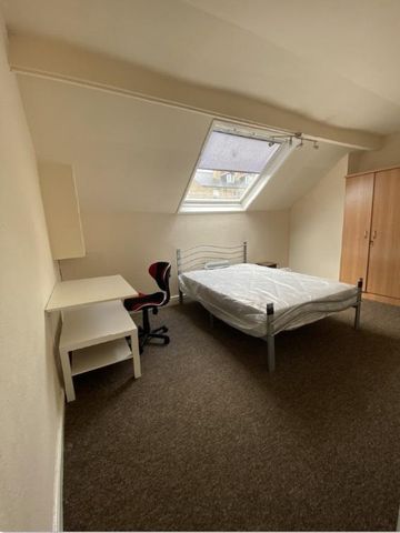 5 bedroom terraced house to rent - Photo 2