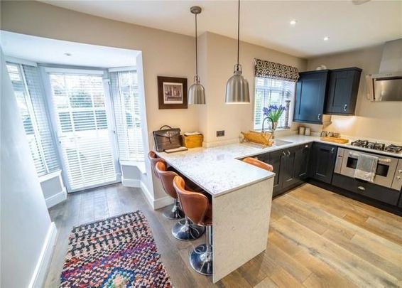 3 bedroom flat to rent - Photo 1