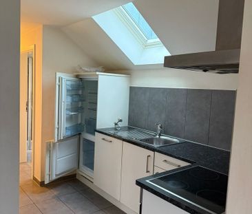 Wohnen am Bach - in einer tollen, modernen 3.5- Zimmer-Dachwohnung - Photo 2