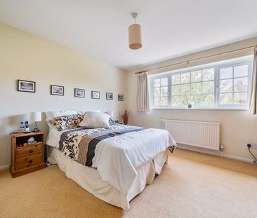 Quartermile Road, Godalming, Surrey, GU7 - Photo 5