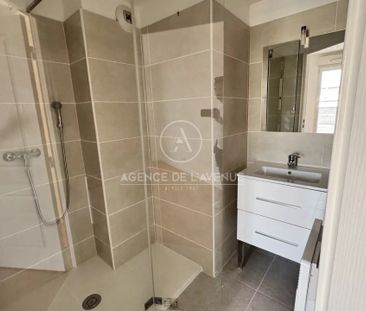 Location Appartement 4 pièces 92m² LA SEYNE SUR MER 83500 - Photo 4