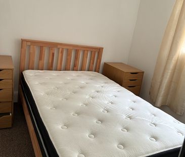 Room in a Shared House, Poplar Ave, B17 - Photo 1