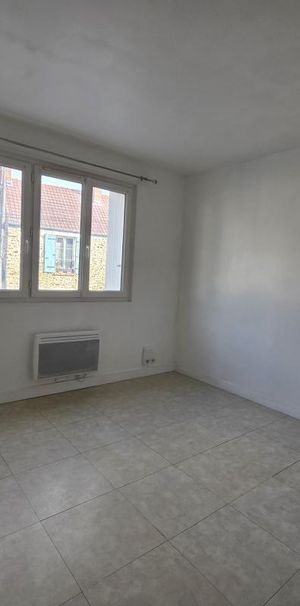 Location Appartement 1 pièce 24m² BRETIGNY SUR ORGE 91220 - Photo 1