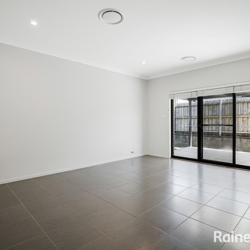 12 Dunphy St, The Ponds, NSW 2769 - Photo 1