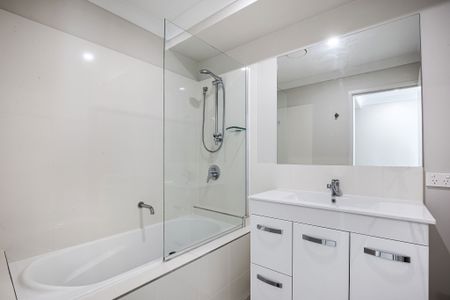 1/7 Niles Crt, Bahrs Scrub QLD 4207 - Duplex For Rent | Domain - Photo 4