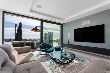 6 bedroom luxury Villa for rent in Benahavís, Spain - Photo 2
